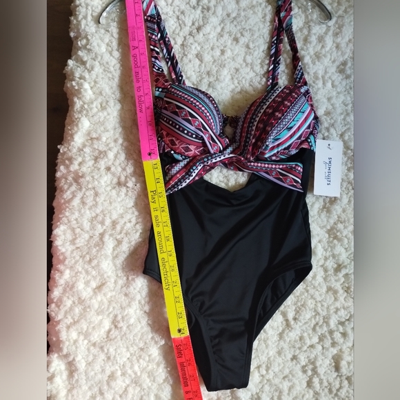 Womens size 6 swim suit for all - Picture 2 of 6